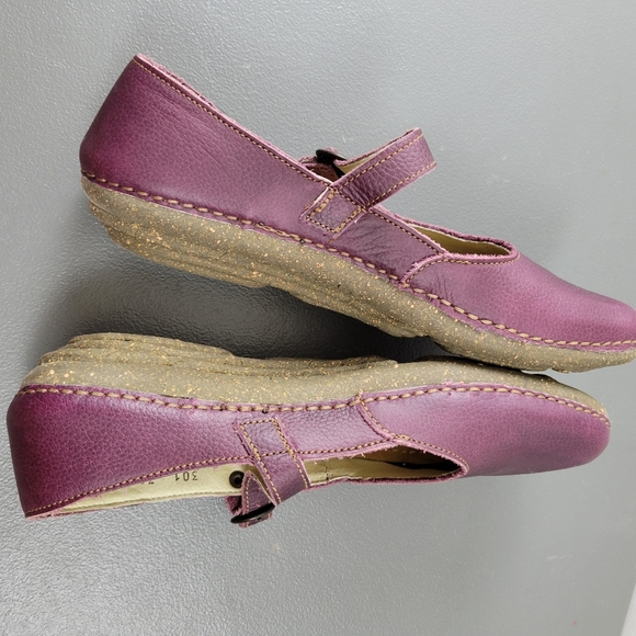 El Naturalista Leather Maryjane Flats - Picture 4 of 7